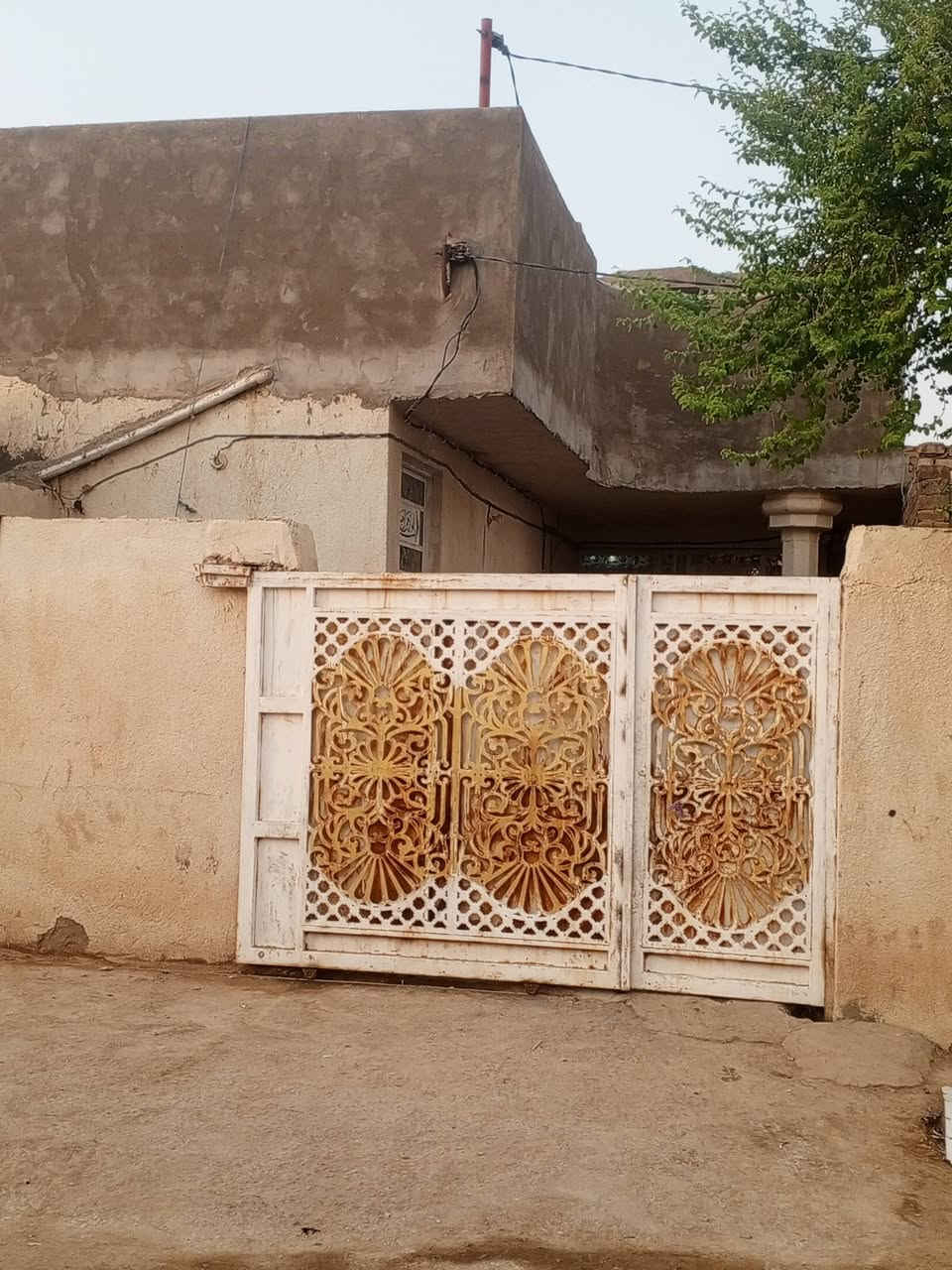 ع طريق أبو الماش • ٢٠٠م • طابقين