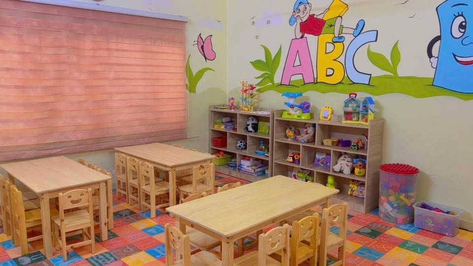 الى الاهالي  الكرام...
تعلن روضة وحضانة براعم المستقبل الاهلية 🏫 
عن الاستمرار بالتسجيل للموسم الدراسي 2026 -2027

بواقع دوام يومي عدا يومي الجمعه و السبت

وبدء #المنهاج التعليمي الخاص بنا 📃📚

🔴 استلام الاطفال من ساعه ٧ صباحا لغاية ١ ظهرا ويوجد   #overtime لغاية ساعه 4 عصراً ❤

KG2  عمر ٥ سنوات 
KG1 عمر ٤ سنوات 
Pre- Kg  عمر ٣ سنوات 
Nursery  استلام من عمر 6 اشهر لعمر سنتين 

🔴 يوجود #منهج للطلاب KG1 و KG2 📖📗📘📚
7 كتب تشمل (عربي . انكليزي.  علوم . رياضيات.  Math. اسلامية. حاسوب) 

🔴و العمر الاصغر تعليم بسيط للاحرف والأرقام والألوان عربي وانكليزي 

🔴ويوجد جانب #الترفيه 🎹🎸🎬
يشمل درس التايكواندو و الاعمال اليدوية  و قاعه التنمية الإدراكية  و الالعاب الداخلية و الخارجية ...

🔴كذلك الصفوف #مكيفة التدفئة والتبريد طول السنه 💎

🔴ويوجد #متعهد خطوط في الروضة🚗🚕

#المستمسكات المطلوبة في التسجيل:
١. هوية الطفل
٢. هوية الام والاب
٣. بطاقة سكن
٤.دفتر اللقاح جهه اللقاحات 
٥. صوره
الكل استنساخ 

🔴اقامة #السفرات الترفيهية  

🔴 يتوفر نظام #الكاميرات الداخلية و الخارجية شغالة 24 ساعة
🔴 اقامة #حفلات اعياد الميلاد و الاحتفالات السنوية  والترفيهيه 

🔴علما ان #التسجيل  مفتوح   

سارعوا في حجز #مقاعد اولادكم

#رقم_الروضة 
***********

#العنوان 

#شهداء البياع- شارع المضخة الثاني - قرب مدرسة بشائر الخير الاهلية

#معا_لمستقبل_افضل_لاولادنا
