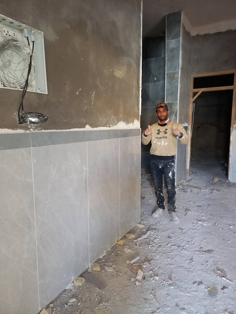 جزء من عملي🧿
خلفه لبخ وبياض وسيراميك ارظي وجداري شغل درجه اولى والتزام بل عمل متفرق حاليأ مراسله او اتصال ***********
