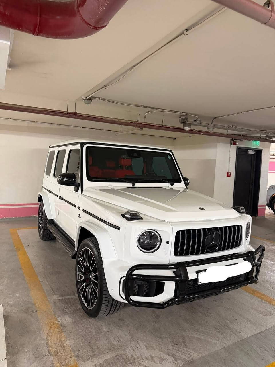 G CLASS 2019 G63 AMG 
شریکەی هەولێر BSM زەمان 
کامل گۆدراوە کراوەتە 2025
سەیارەکە فوول موسەفاتە 
تەنیا ئایپادی کوشینی پشتەوەی نیە
دوو دەرگا لای  بنەوەی سبوغە بەبێ ژوورێ بەبێ ئێرباگ
گێر و مکینە کامل بەشەرت
جام رەشی %80 لەگەڵە
شوێن هەولێر 
سعر 985 $ مجال 
750 441 2390
G-Class 2019 G63 AMG
بس للبیع
شركة هەولێر BSM زەمان
تم تحويلها بالكامل إلى موديل 2025.
السيارة فول مواصفات.

* فقط آيباد المقاعد الخلفية غير موجود.
* بابان من الأسفل مصبوغان، بدون ضربة وبدون إيرباغ.
* الجير والمكينة كاملين وبالضمان.
* جام أسود 80% موجود معها.
* الموقع: هەولێر
* السعر: 985 ألف، قابل للتفاوض.
* للتواصل: *********** أربيل, العراق
