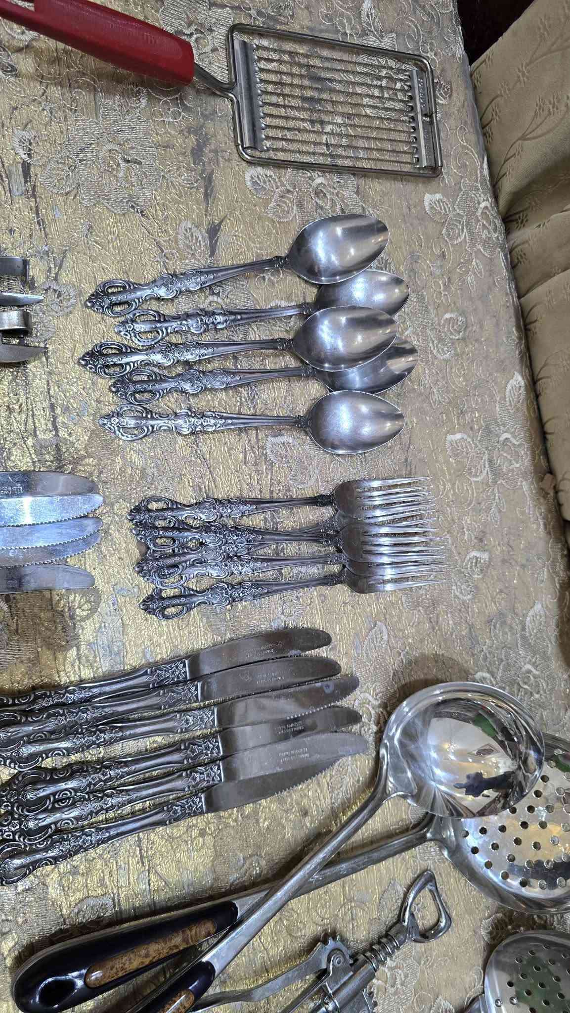 غير مستخدمه
مجموعة أدوات مطبخ 
أسواق مركزية 
للاستفسار مراسله الصفحه 
او الاتصال ***********

