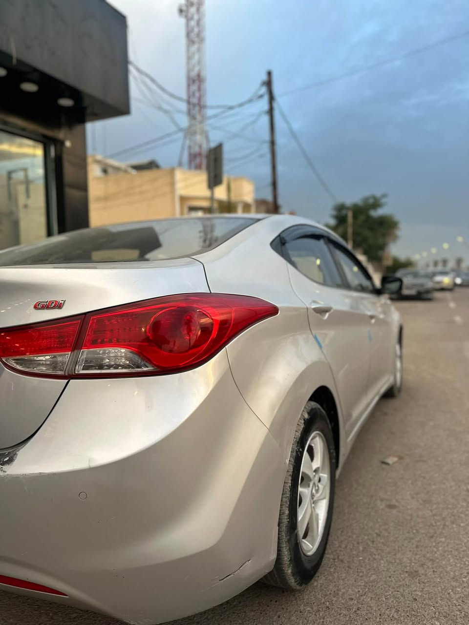 Hyundai Avante

افانتي خليجي 2014 للبيع
محرك gdi الاقتصادي 
كير ومحرك مكفولات
تبريد جديد
صدر سيارة مكفول 
دوشمه وداخل جديد 
سيارة ضررها جاملغ عكس السايق وبيها رصعات خفيفه بلباب الي خلف السايق 

السعر 97$
التواصل ***********
