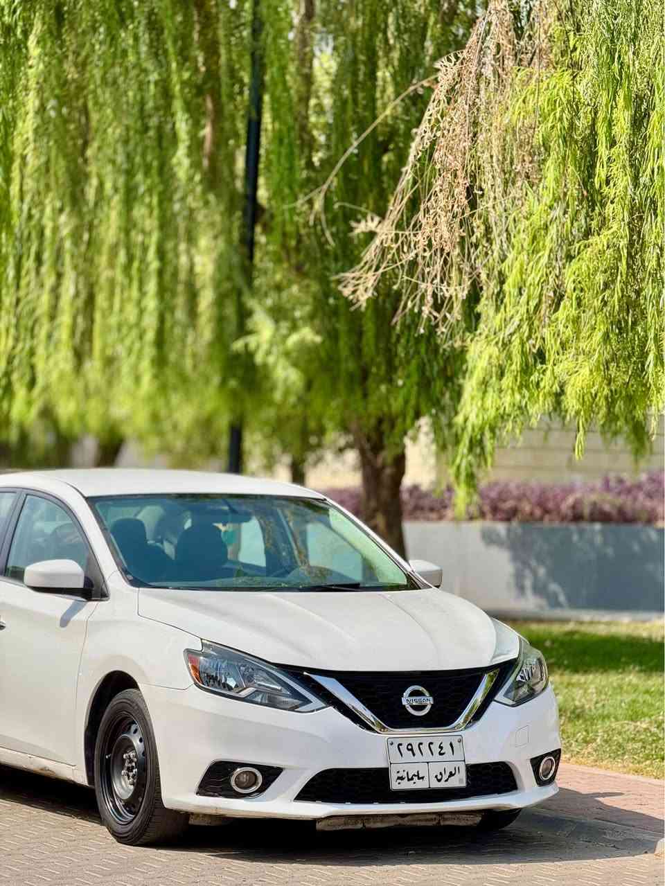 نیسان سێنترا ٢٠١٧ 
مواسەفات SVئەمریكی 
بەسمە كامێرا 
مۆدی لێخوڕین : ئیكۆ سپۆڕت نۆڕماڵ 
گێڕ و مەكینە بەشەرت  
توند و تۆڵە بێ تەقە ڕەقە هەموو شتی بەشەرت 
بۆیاغ : چەمەلەخێکو پەڵەیەکی بۆنیتەکەی بۆیاخە بێ ناو گرتن بێ ئێرباگ 
نرخ:١٠٣
ژمارە مۆبایل : *********** السليمانية, العراق
