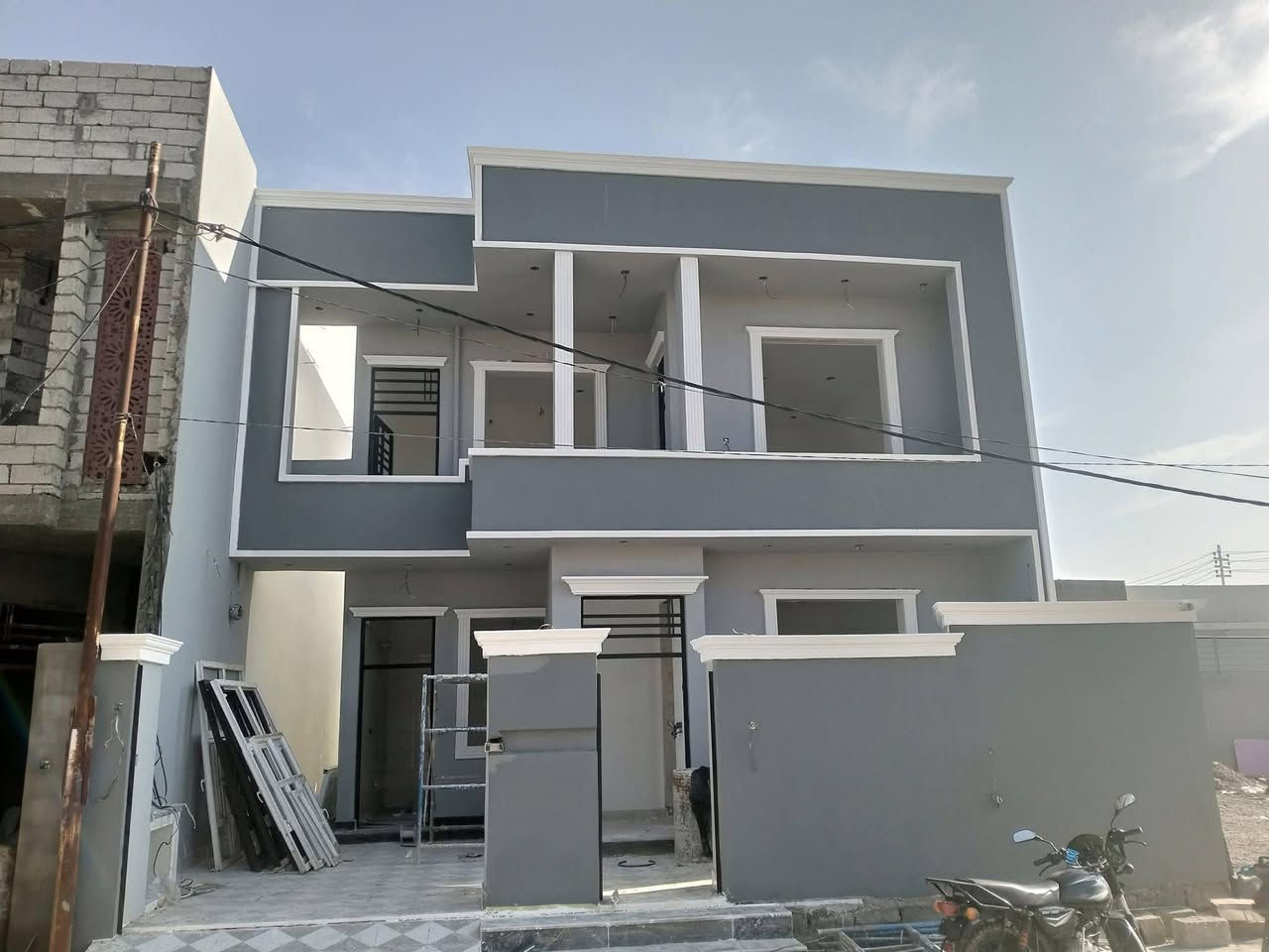 سلام عليكم عملنا صبغ ديكورات داخليه خارجيه اسعار مناسبه وشغل درجة أولى ***********
