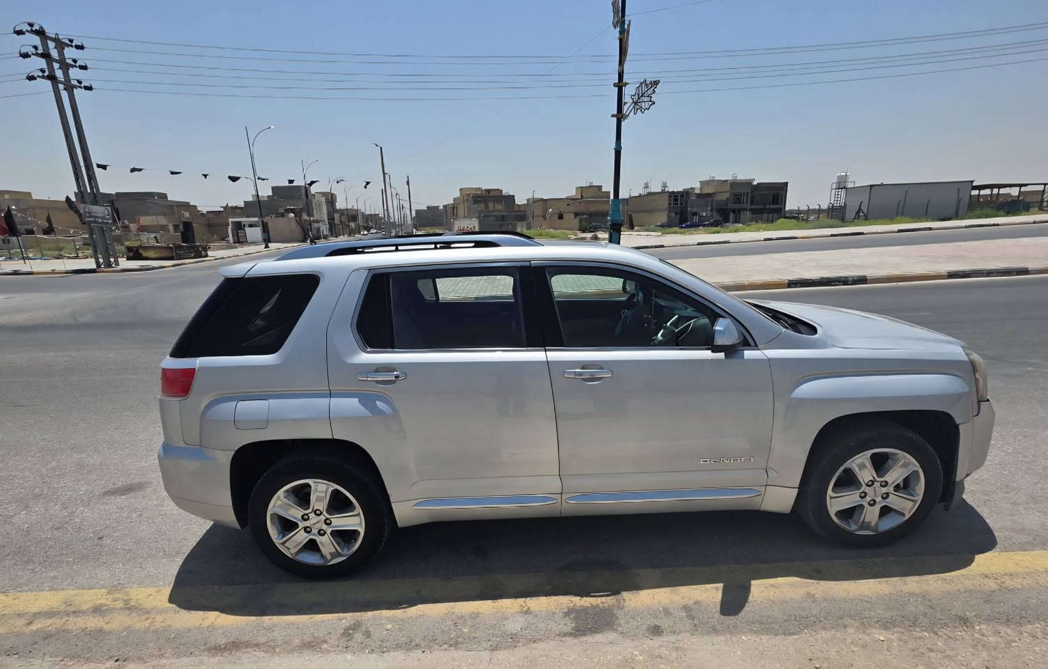 GMC Terrain Denali 2017
جي ام سي تيران 
#فئة دينالي ( اعلى فئه) 

🏳 لون سلفر 

🚗 ماشيه 189 الف كيلو 

⚙️ محرك 2400 

🫂بدون ايرباك 

🔑 بصمة سويج عدد 2 بلادي

🫆بصمه تشغيل عن بعد 

🪑 كشنات جلد تدفئه كشنات 

📡 رادار أمامي وخلفي وجانبي 

🛣️ تحديد مسار 

⛔ توقف ذاتي 

📱 شاشة العرض: شاشة لمس قياس 7 إنش نظام IntelliLink مع دعم البلوتوث، ومنافذ USB وAUX.

📸 كامرة 

👁️‍🗨️🤍 نقطة عمياء 

🚀 تشغيل عن بعد  

🎒 جنطة ذكية 

🎛️ فول تحكمات 

🔘 فتحته سقف 
أنظمة الأمان والسلامةنظام تنبيه النقاط العمياء (Blind Spot).نظام التنبيه من الاصطدام الأمامي.نظام التنبيه عند مغادرة المسار.حساسات صصف خلفية مع كاميرا للرؤية الخلفية.

🛠️ حادث تبديل دعامية امامية   و جامرلغ يسار مصبوغ بدون ايرباك 

💫دفع رباعي 

🖼️ صور الحادث بالمنشور 

🆕 رقم واسط  باسمي 

📍 مكان تواجد السيارة: واسط /كوت
السعر 125$ وبيها مجال
موبايل / *********** واتساب
