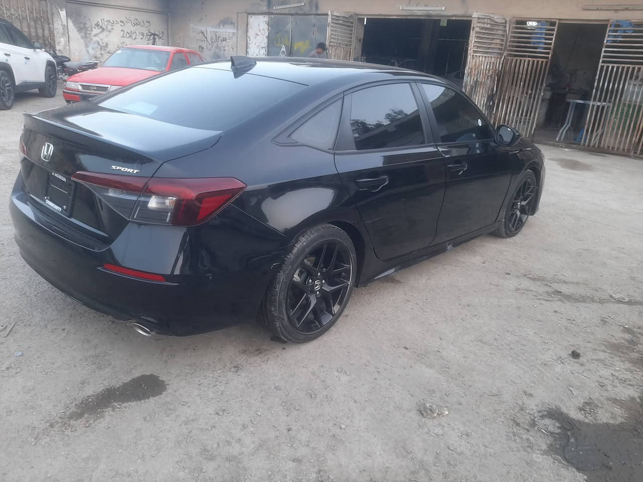 هوندا سيفيك موديل 25 صبغ دعاميه وبوند فقط بدون دواخل وشواصي سبورت محرك2000 سعر 130 وبيها مجال المكان سامره للاستفسار ***********
