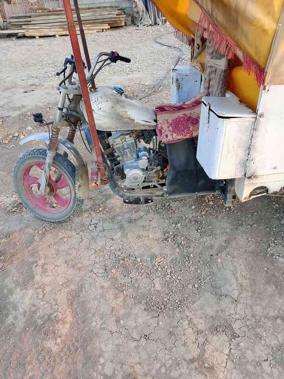 ستوتة للبيع ام تي ار محرك كفالة جديد تخم تاير جديد اكسل جديدنقص بس سلف هندر واحد تشتغل السعر 750وبيهة مجال الخاص حساب مغلق الإتصال على الرقم *********** مكاني ديالى كنعان مكلف بالنشر
