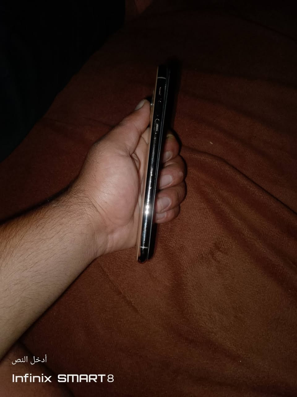 ايفون 11برو ماكس شاشه مبداله او بطاريه قديم مبداله او حالين نسبت البطاره صفر شاصي نضيف ذاكره 256 كله شغال بس بطاريه نسبته صفر السعر 225رقم  ***********

