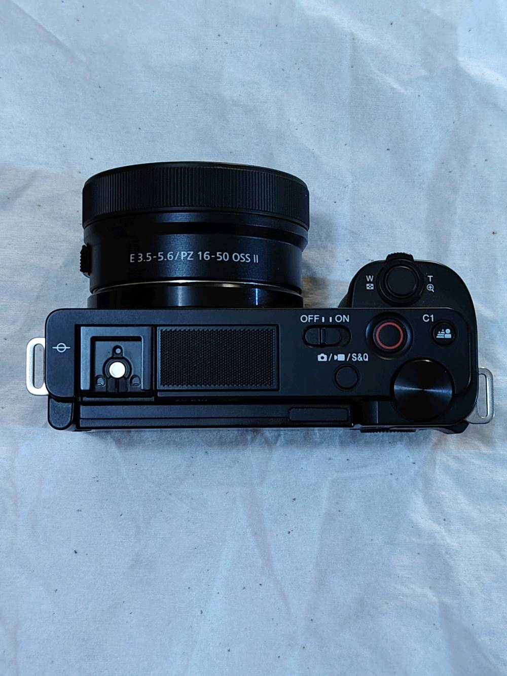 للبيع Sony ZV-E10
كاميرا نظيفة جدًا وبحالة ممتازة، استخدام خفيف

🔹 شتر Shutter: 1081 فقط
🔹 العدسة: Sony 16-50mm OSS II
🔹 تصوير 4K
🔹 البطارية أصلية
🔹 مايك sony الأصلي
🔹 الشاحن والأسلاك موجودة
🔹 حزام Sony الأصلي
🔹 العلبة والأوراق موجودة
🔹 جميع الملحقات الظاهرة بالصور موجودة

للجادين مراسلة واتساب: ***********