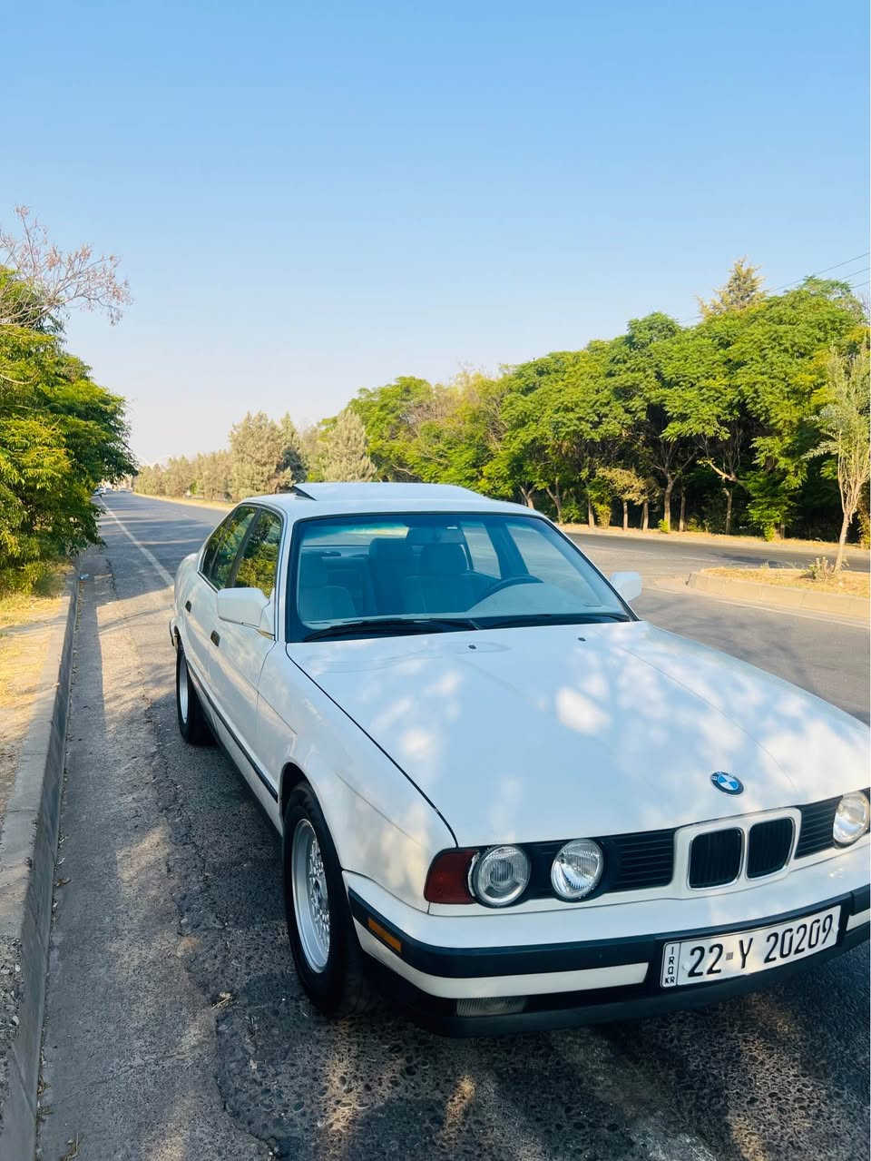 Bmw 1990
‏ما أبي أي شيء بلادي525i 
توماتيك  *********** أربيل, العراق
