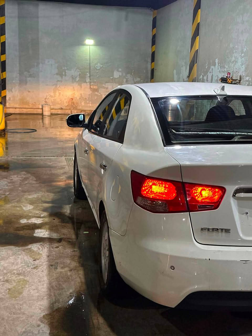 کیا سیراتۆ ٢٠٠٩ 
بۆ گۆرینەوە یان فرۆشتن 
براوە
کامل مەسرەف کراوە بە شەرت
گێر و مەکینە بە شەرت
سەقفی بە شەرت
پشتو پێشی کەپسە
گێر تۆماتیک و عادی
شاشە ئایپاد
چوار تایەی لۆکی لە ژێرە
***********
