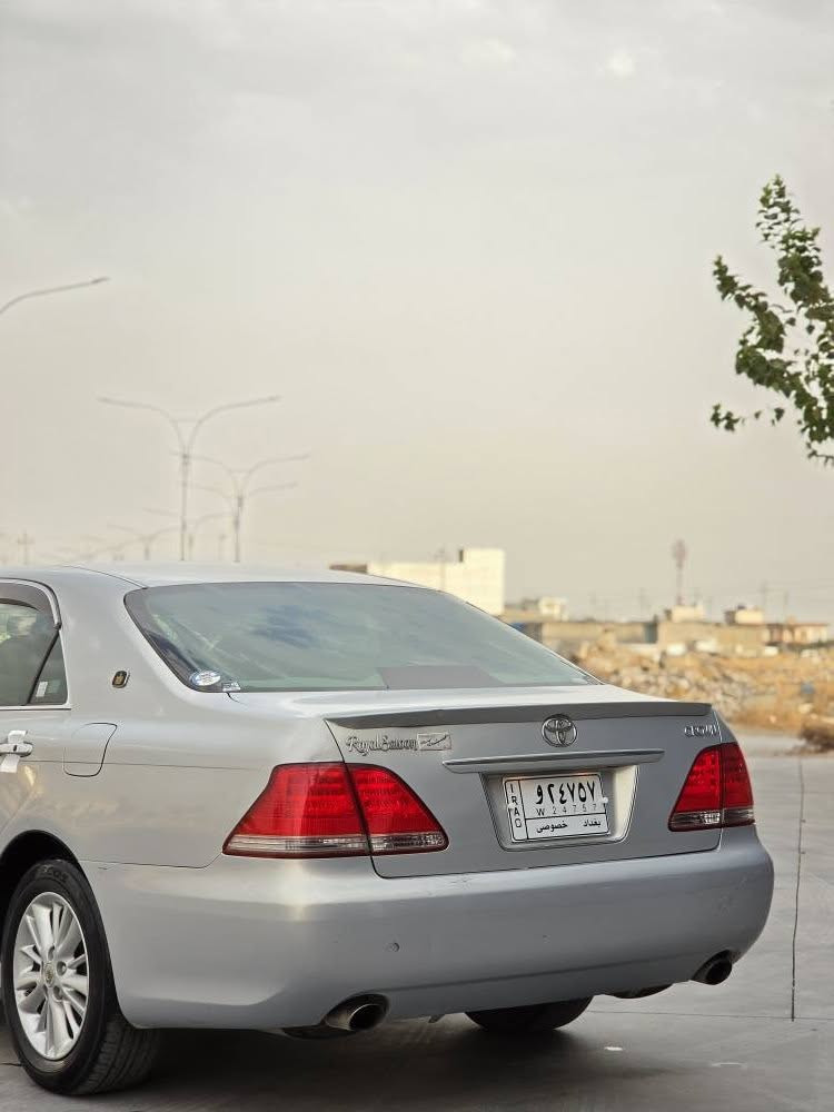 شاهینەی بڕاوە
مۆدێل 2005
180 گچکە بە گچکە
گێڕ و مەکینە بەشەرت بێ دوکەڵ
ڕۆنی گێڕی گۆڕاوە 
تەبریت سارد و گەرم
3 دوگمە
سەلاجە
ئاوێنە کارەبای شەفت 
کوشنی پێشەوە + دواوە کارەبایی
تەعدیل سورعە بێ کێشە بە شەرت 
کامل کارەبایی بێ کێشە 
تەقەو ڕەقەی نیە
کامل مەسرەف کراوە
زەڕبەو لێدراو و سەقف و حیزام بەشەرت
کەڤەر و شانسی بەشەرت 
کۆدی بۆکراوە 
سەیارەی ماڵانە مەعرەز نیە ماڵی دۆستە

سعری45 گەڵا
بۆ  پەیوەندی *********** رانية, السليمانية
