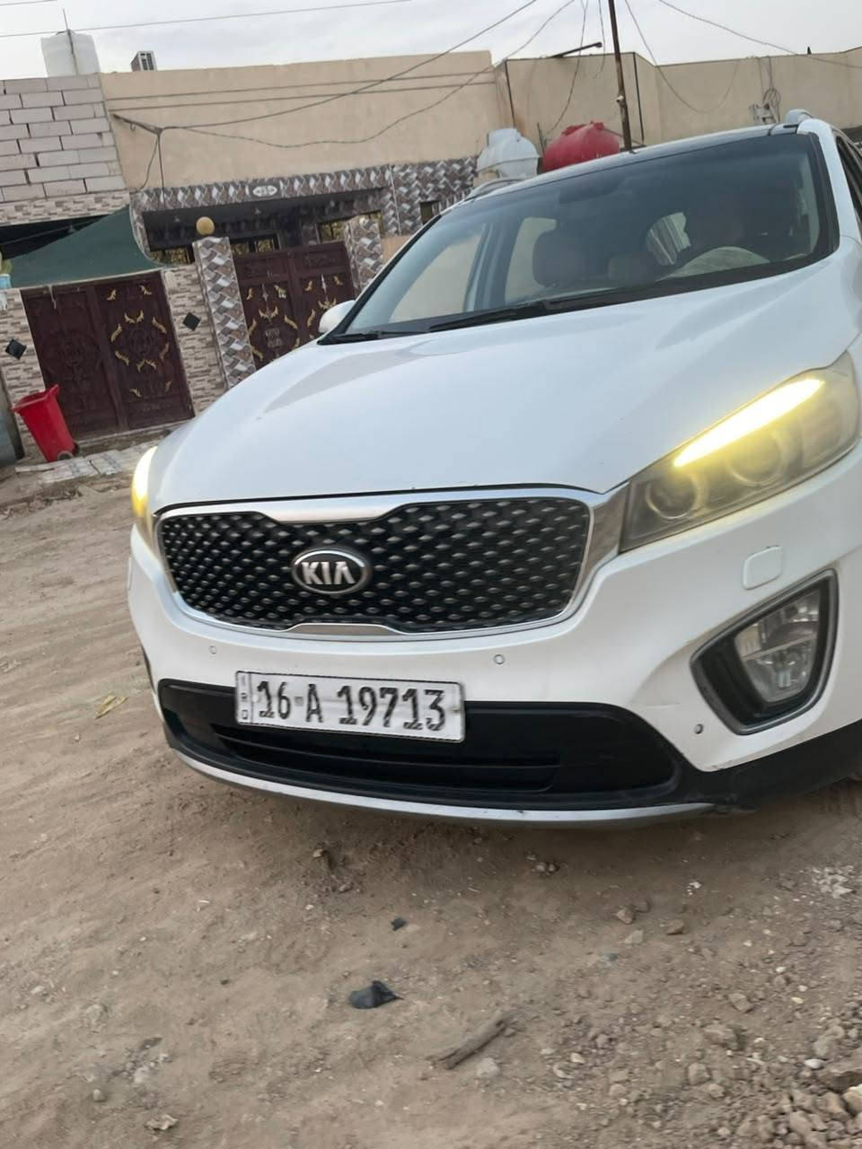 سورنتو ٧راكب موديل ١٦ بنو رامه محرك ٦ خليجي سياره نضيفه حلوه ماشي ١٨٨
***********

