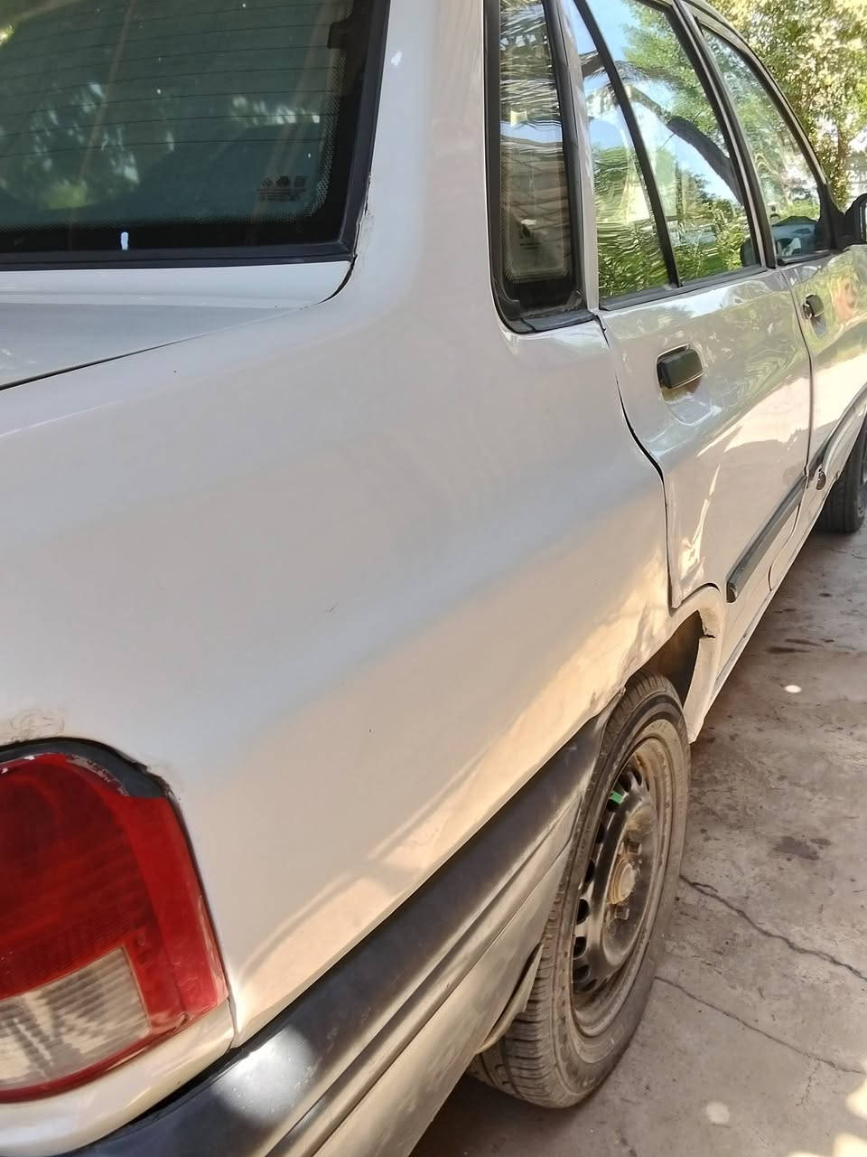سايبه للبيع مديل 14  سعر 33وبيه مجال نجف ناحيه الحريه راعيه يريد تحويل الي ميحول لا يتصل.***********
