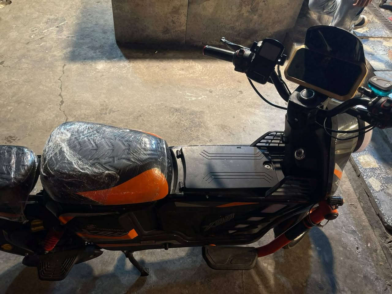للبيع سكوتر كهربائي X90 - CONSHING ⚡
سكوتر مرتب ونظيف، استخدام شخصي، شكله رياضي وحلو، إطارات عريضة وثبات ممتاز.
البطارية: 48V
النوع: سكوتر كهربائي X90
الحالة: ممتازة
السعر: [630]بيه مجال
للاستفسار: [***********]
الجادين فقط، البيع نقدًا.
الدراجه بحاله الوكاله صارله اقل الشهر بعده وكاله
