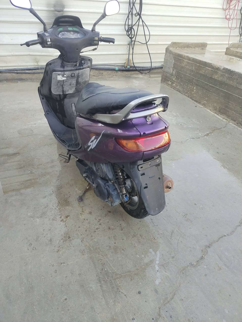 دراجه فراشه كرستال حلوه وناعمه كله شغاله اوكامله علفحص سعر 350 بيه مجال قليل عنوان شارع طهمازيه قرب مول اهل الخير رقم ***********
