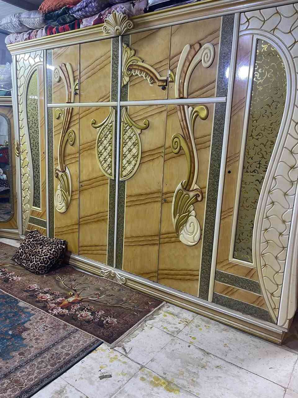 غرفة البيع سعر ٨٥٠ وبيهة مجال شراي يتصل مكاني بغداد بلديات.  ملاحضة غرفة تفصال داخل خارج صاج. ***********
