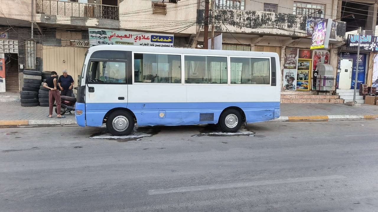كوستر نيسان موديل 2002 سياره جهازه مكينه كرنفال شرط مكاني كربلاء السعر 120 وبيه مجال ***********
