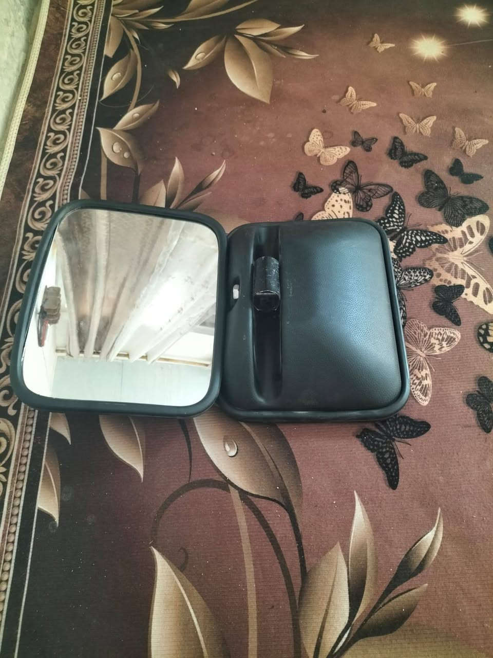 محجر كامل مع جادر اصلي مع مرايات جديده  مع البراغي الشراي يتصل 
(***********)
