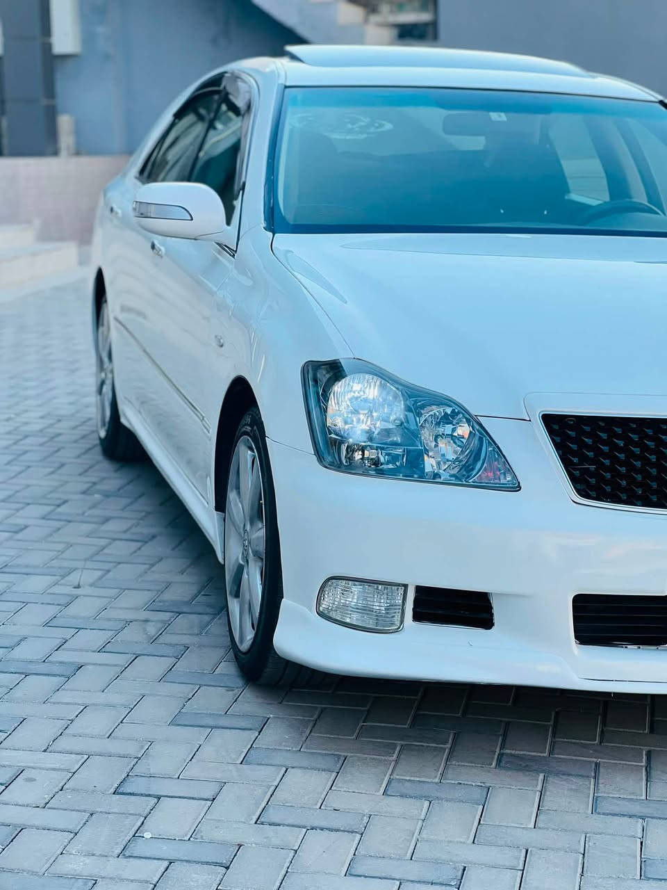 شاهینە مووس 2007
گێڕ کەورە مەکینە بچوک 

ناوڕەش ساج سوور 

فوول .
سڵایت.
ئاوێنە ئیشارەت 
بێ دووگەڵ
سێ دووگمە  

کامل مەسرەف .

ساردوو گەموو بریکی بەسراوە .

تەقەو ڕەقەی نییە .
كۆدی هەیە 
دوو پارچەبۆیاخی ئەورووپایە

سعری 68گەڵاو مەجال.

***********.

***********سەیسایەق
