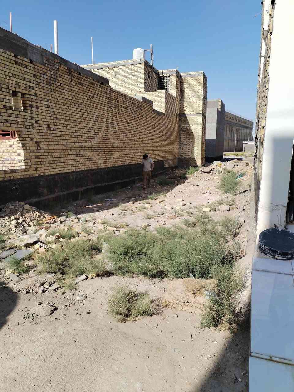 أرض للبيع في منطقة حجي حسن المساحة 120 متر  للاستفسار الاتصال على الرقم ***********
