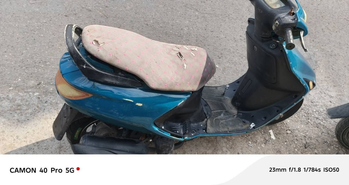 السلام عليكم فراشه مجفته جديد دراجه ماعوزها اي شي كامله كهربائيات كلها شغاله سلف الدراجه شغل واطلع السعر 250وبيها مجال
 مكلف بالنشر
وهذا رقم صاحب الدراجه
***********
