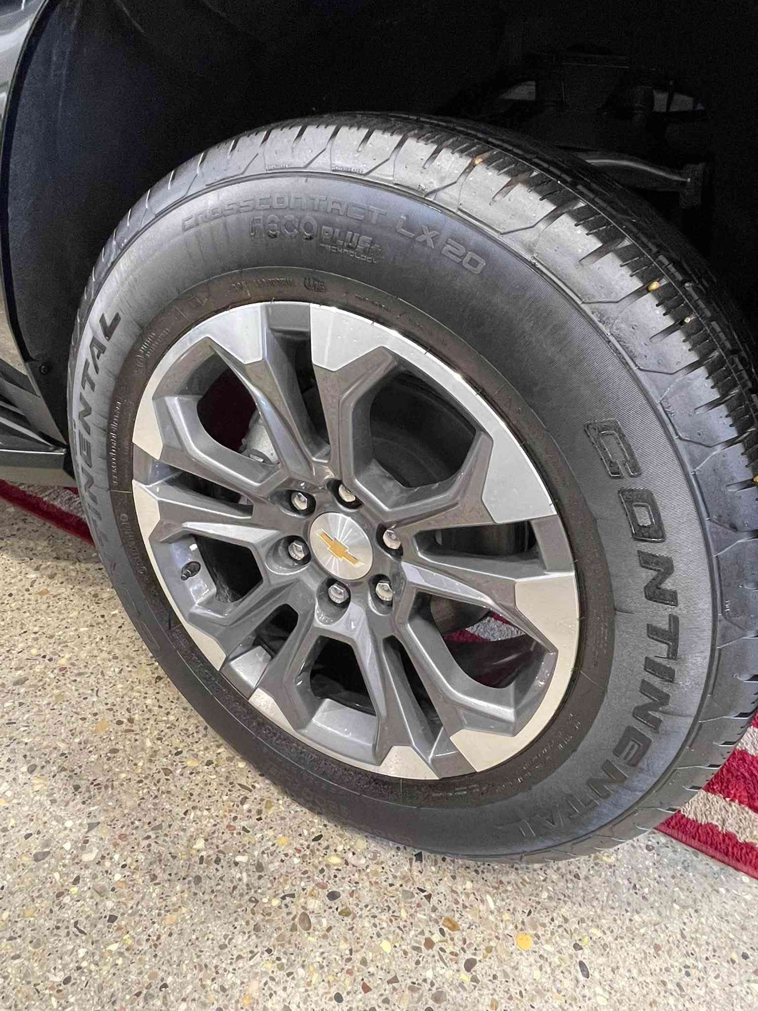 🔥 تاهو 2026 هاي هيبه الك 🔥يم شركة اريج نينوى
هيبة الـSUV وصلت! 😎🖤

🚘 بانوراما
💪 V8
🛞 دفع ثنائي
✨ شاشة كبيرة وتقنيات متطورة
🛋️ داخلية فخمة وواسعة
📸 كامرات وحساسات
🔥 تدفئة وتبريد كراسي حسب الفئة

تاهو 2026… مو مجرد سيارة، حضور يفرض نفسه!
📍 بغداد – البياع – الشارع الأول – شركة أريج نينوى
📞 0783979182
💥 اتصل هسه واحجزها باقيه اخير قطعه🔥

#تاهو2026 #ChevroletTahoe #تاهو #بانوراما #اريج_نينوى #بغداد
