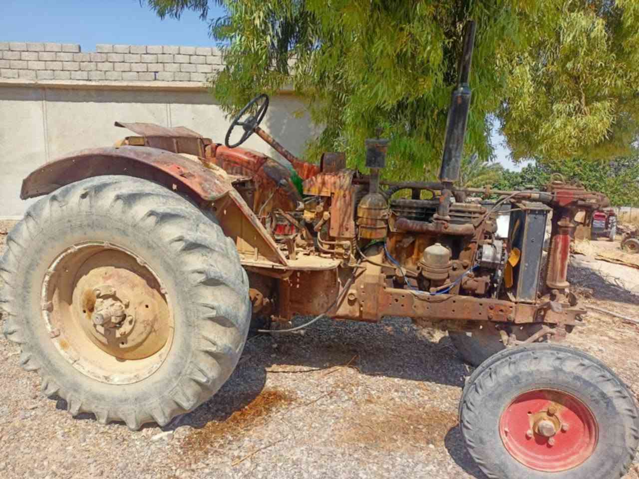 للبيع بيلاروز  شغال محرك 82 مكان ناحية الشوره جنوب الموصل / *********** مكلف بالنشر
