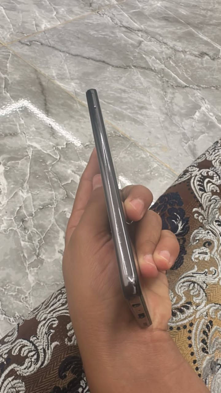 السلام عليكم....جهاز  اي 32 ذاكره ١٢٨ بطاريه ٥٠٠٠ رام ٨ مكان حويجه السعر ١٤٠ وبي مجال .الرقم ***********.مراوس ب ايفون اكس ماكس
