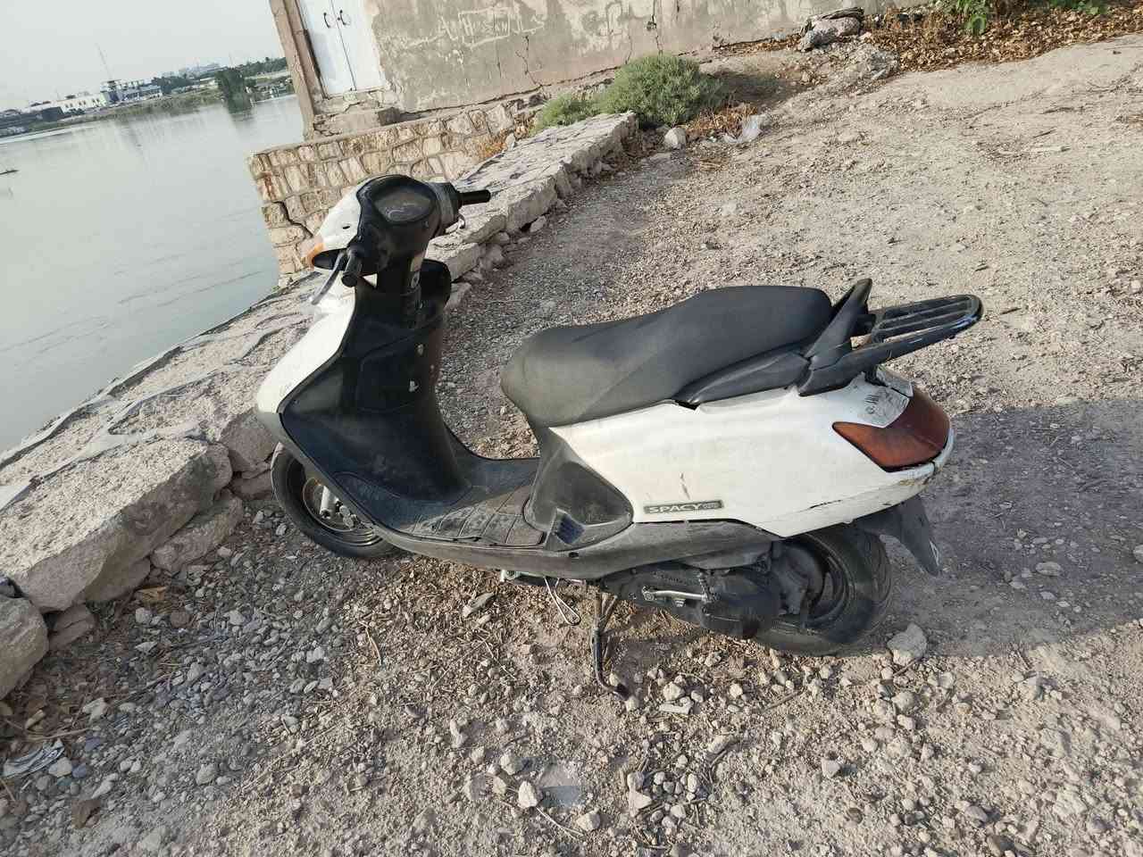 سبيسي • ياباني • محرك اخرس