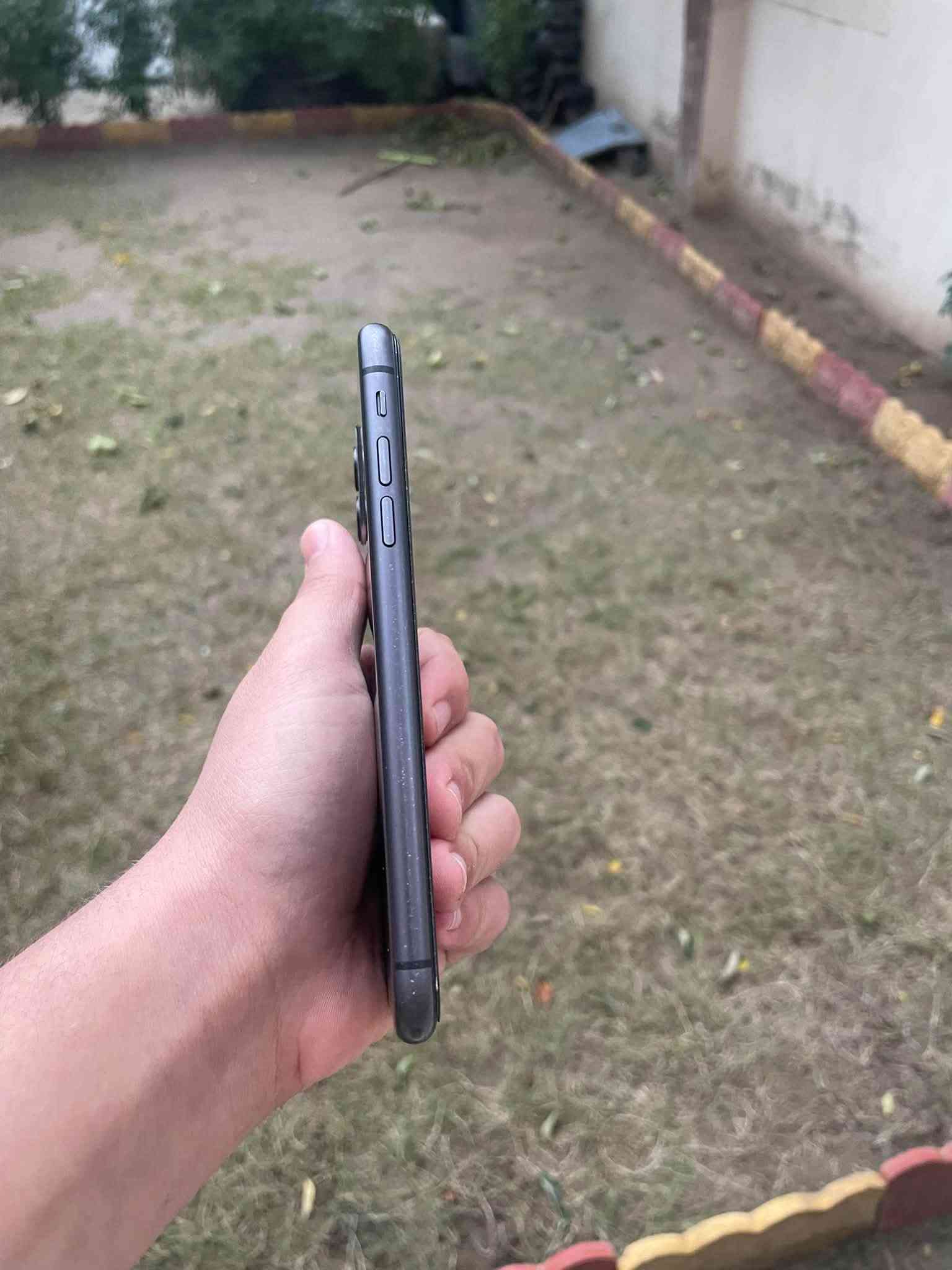 آيفون ١١ • جديد • بطارية ٦٧٪