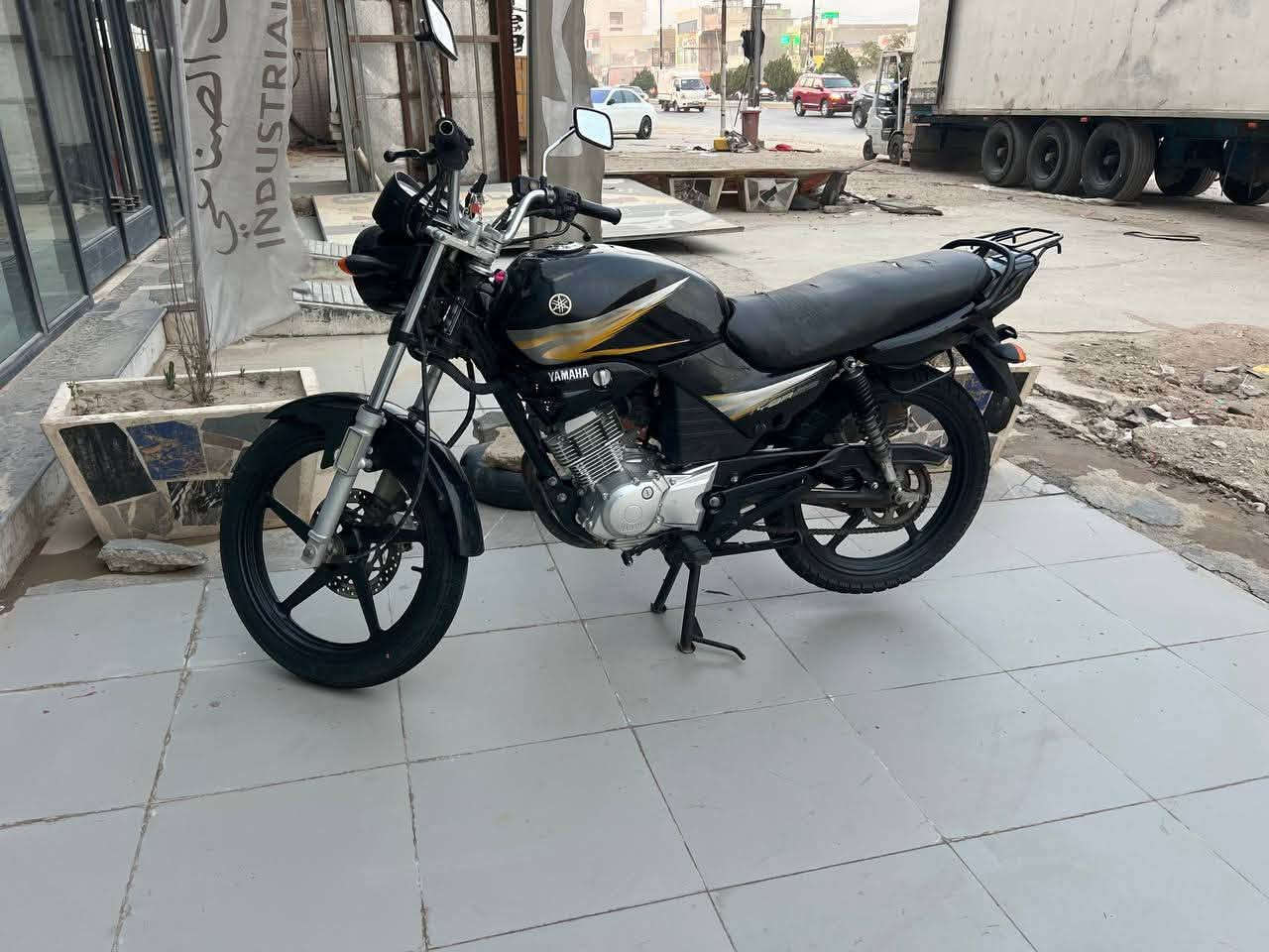 ياماها ياباني ybr125cc
موديل 2014
مكاني حله ابو غرق سعرها 725 وبيها مجال
***********
