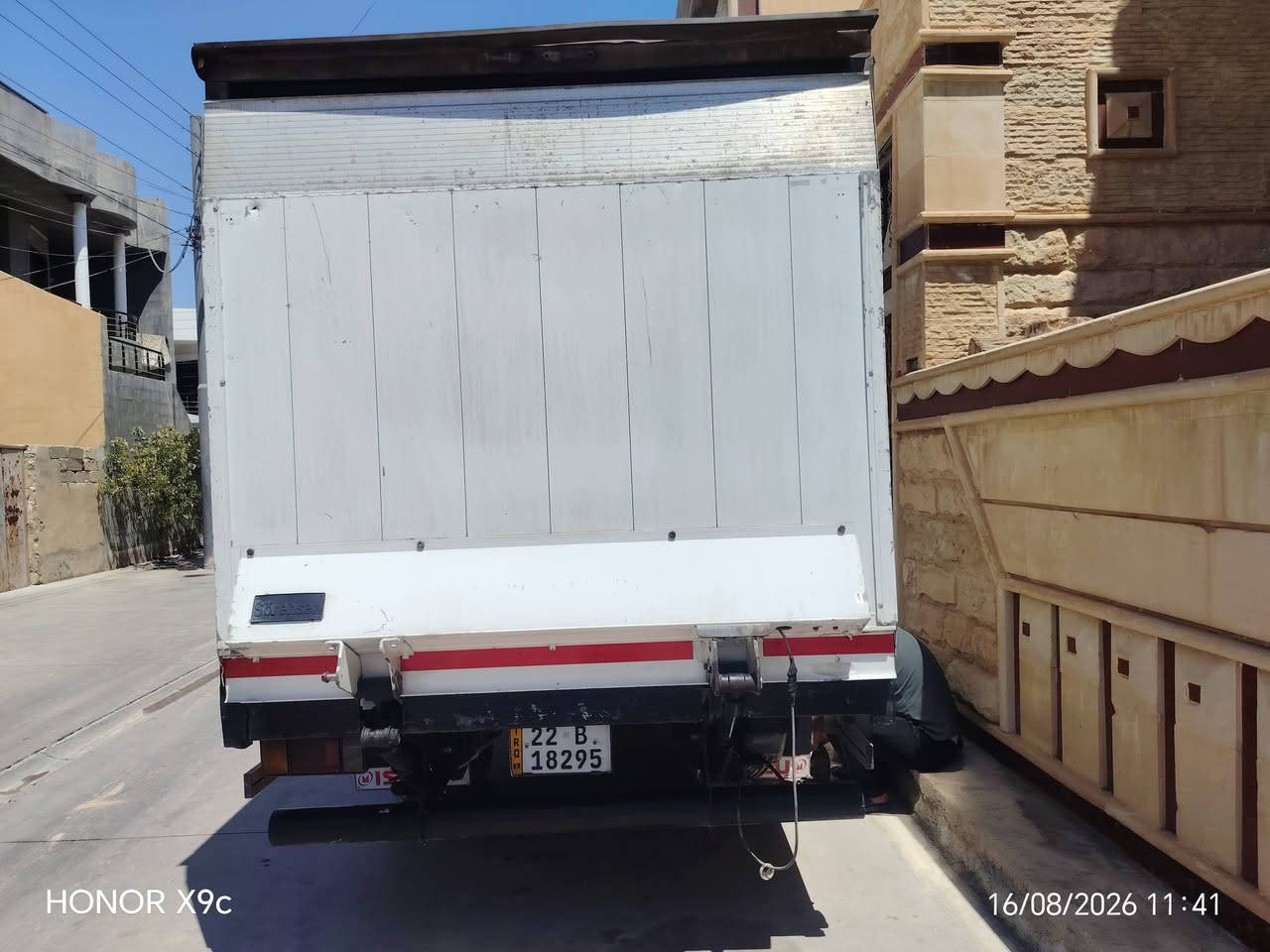 سلام عليكم ايسوزو للبيع موديل 2008 سيارة مكفول كفالة عامة 
رقم اربيل جديد سنوية لحد  2029
تخم تاير جديد 
كير اكسل  كفاله
طولة بدي  4متر
مكان كلار 
السعر 110 وبية مجال
 للستفسار الاتصال على ***********
