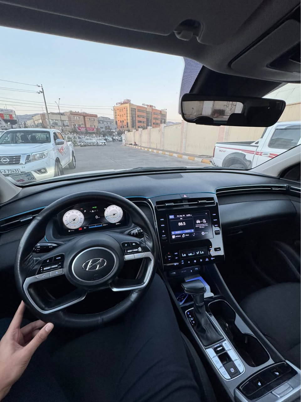 Hyundai Tucson SEL 2022 ✔️
هيونداي توكسون اس اي ال ٢٠٢٢

لون ابيض و فول مواصفات ⭐️

نص بابين صبغ بدون دواخل بدون ارباك 👌
٣٨ الف ميل ماشية "ماشية قليل"
مكان خمس اصابع و مكان شبر pdr
رقم شاصي بالصور

فول مواصفات SEL ⚡️
بصمة و شغال و سلايت و كيج التروني و رادار ٣٦٠ درجة و حساس ٣٦٠ درجة و بريك بصمة و ويل كروم و شاشة و كاميرة و بريك بصمة و كشنات هيتر و كهربائي...

كير محرك كهربائيات تبريد شرط 💯
رادار و حجر و راديتر و كل شي شركة 💯

سعر 🔥 172 ورقة و مجال بسيط
مكان عقرة "ئاکرێ"
واتس اب و كورك ***********
0️⃣7️⃣5️⃣0️⃣7️⃣7️⃣3️⃣9️⃣4️⃣7️⃣1️⃣ أربيل, العراق

نص مكتوب في الصور:
- 2:22 WhatsApp 81 2022 HYUNDAI TUCSON, SEL 5NMJF3AE3NH061154 1-61563323 Copart Location: New Orleans (LA) Shipping from: Houston (TX) Seller: Insurance Company Sale Document: Cert of title-salvage (LA) Sales History 1 Similar archival offers You are watching archived offer. Auction ended on Wednesday, September 20, 2023. Wednesday, September 20, 2023 10 Photos bid.cars