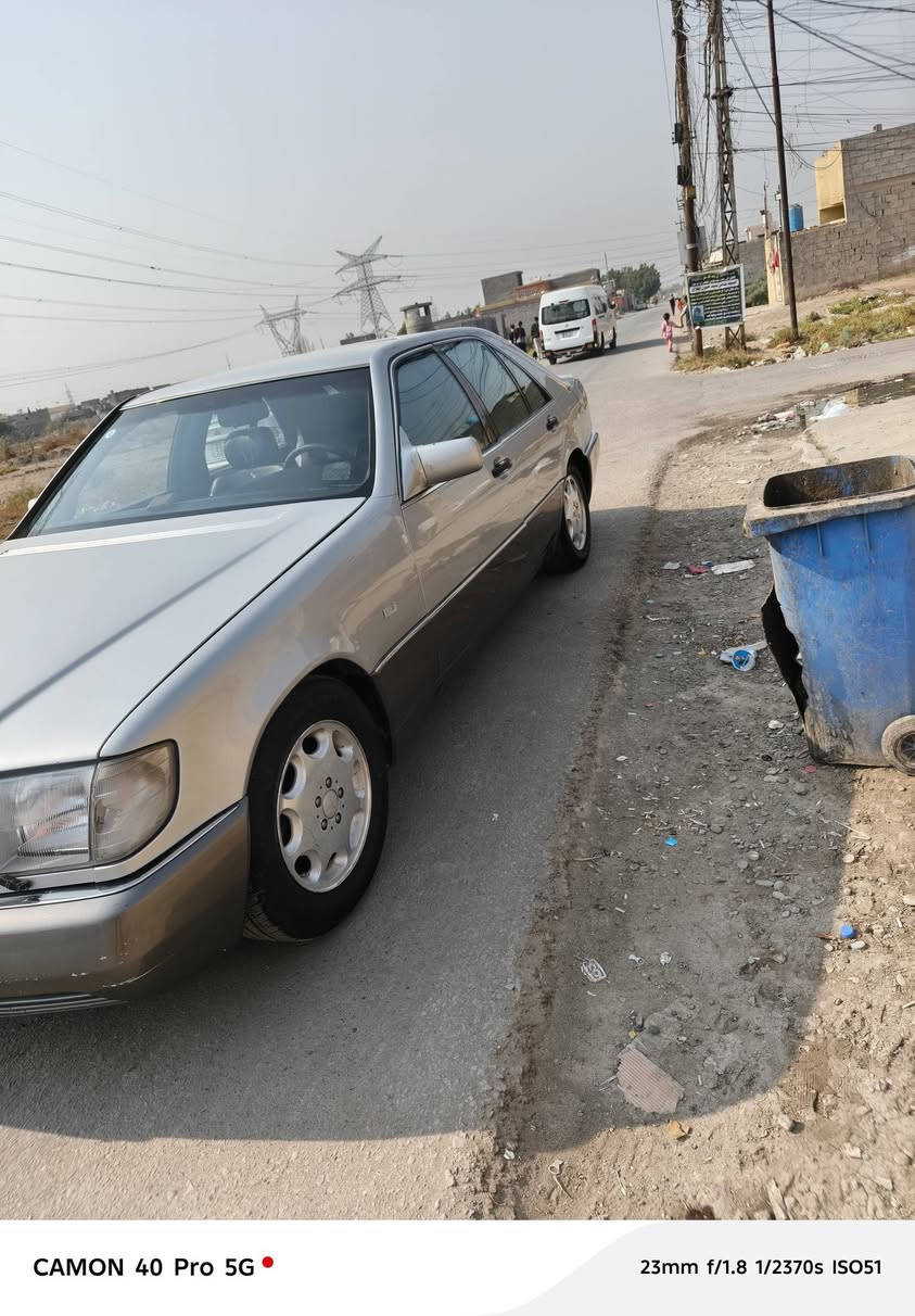 السلام عليكم إخوان شبح مديل ٩٢ رقم واسط نكليزي هزه جديده تبريد ويا السواج جاهزه ربع متصرف عليه كله شغال شفط على آخر حبايه السعر 75 وبيه مجال المكان بغداد الشعب التصال صاحب السياره ***********

