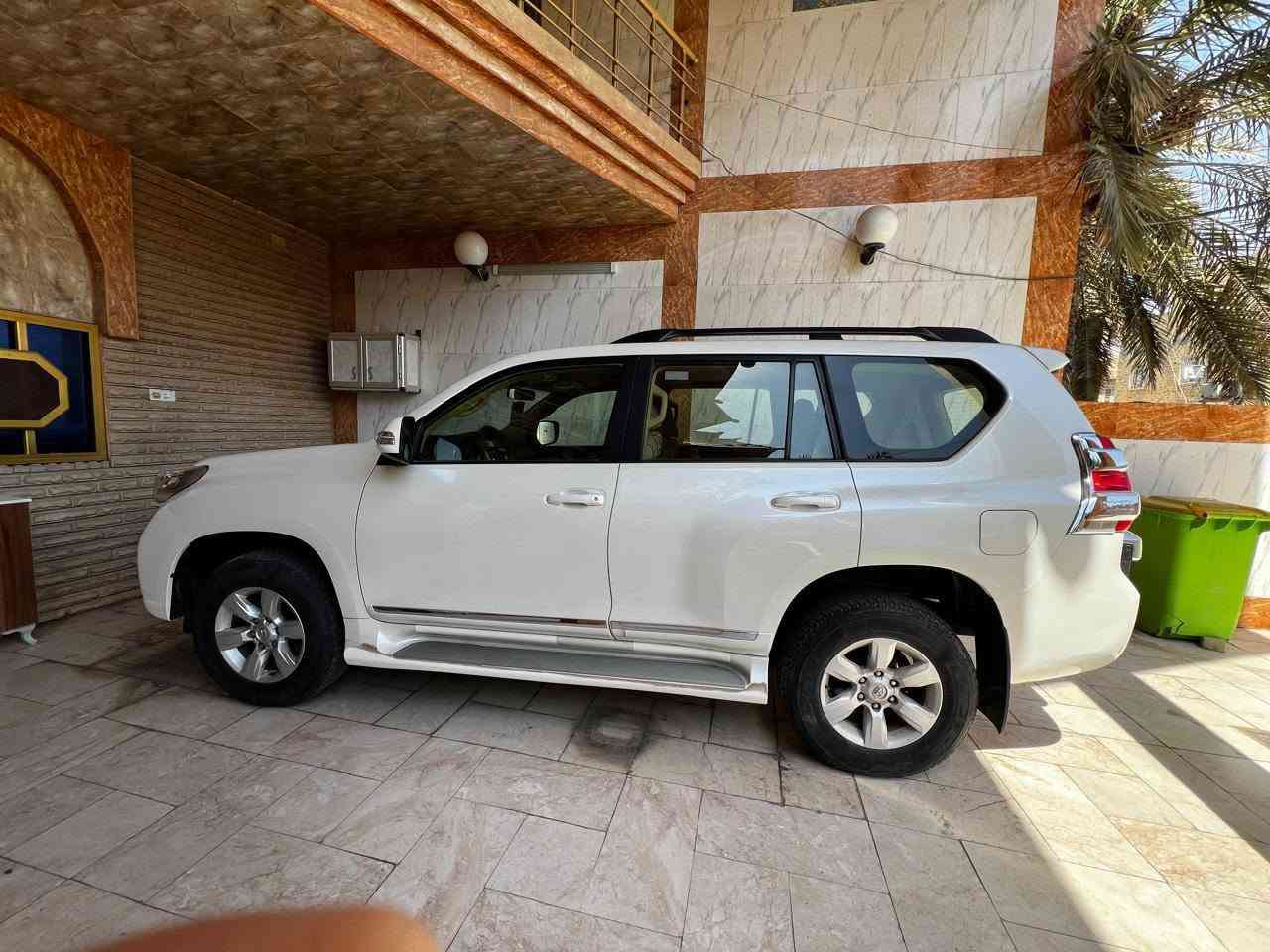 برادو ٢٠١٥ وكالة مكفوله ٦سلندر Txl بعدها جديدة بالكارتون ماشية ٢٤ الف فقط مكانها ميسان ورقمها ميسان  وسعرها ٣٩٠ ورقه للإستفسار ***********
