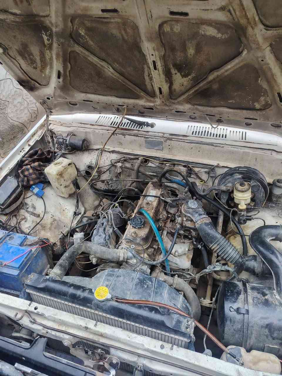 بيكم للبيع موديل 88 كير محرك اكسل كلها بشرط تحويل وكاله تدلل بسمهم السياره داخل وخارج حلوه بدون ظربه بدون حادث قبل معمره السياره مصبوغه عام ماتحط عليها درهم. لغرظ الحاجه يبيع سنويه صاقه 16 مامطلوبه درهم اتروح تتبدل بس رقم مكانها الحويجه السعر المطلوب 32 رقم صاحب السياره ***********
