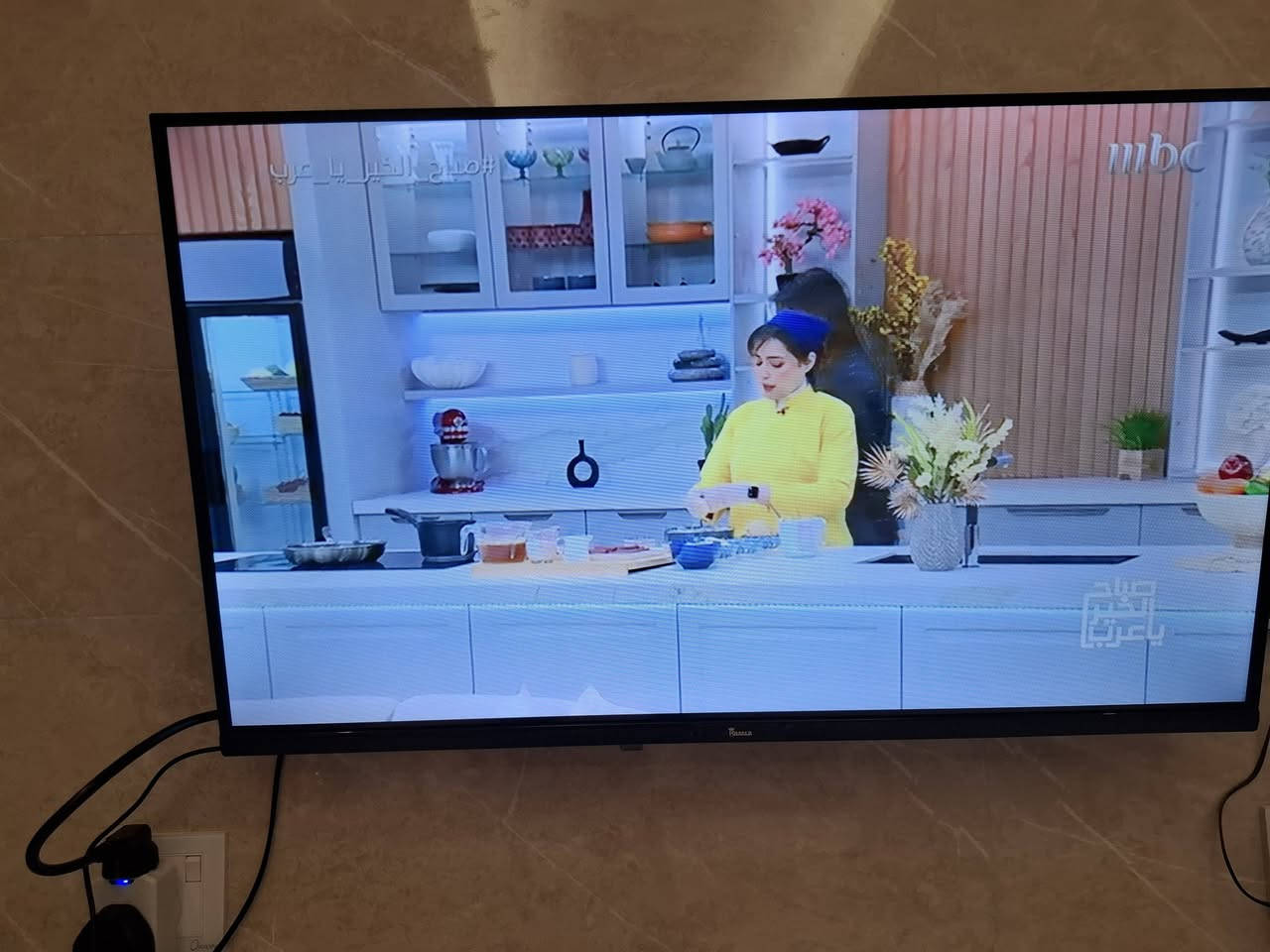 كلشي مستخدم قليل ونضيف ثلاجة ٢٥٠..غسالة٣٥٠..شاشة روميو ٣٢ حجمها بسعر ١٥٠ ...شاشة صغيرة ب٥٠ ..بوري سبلت حلزوني نحاس ١٠ متر 
*********** واتسب .اتصال
