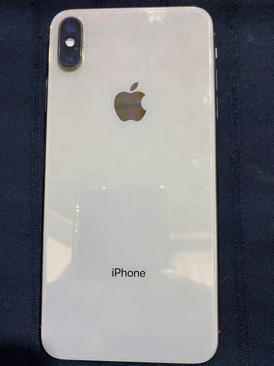 اي فون iPhone Xs Max
اللون الذهبي 

ذاكرة ٢٥٦
أمريكي اصلي وبالشرط من شركة ابل مباشرة
نظافة ١٠٠/١٠٠

العنوان. بصرة. 
السعر. والتفاصيل مراسلة (واتس اب.  وماسنجر )(***********)
