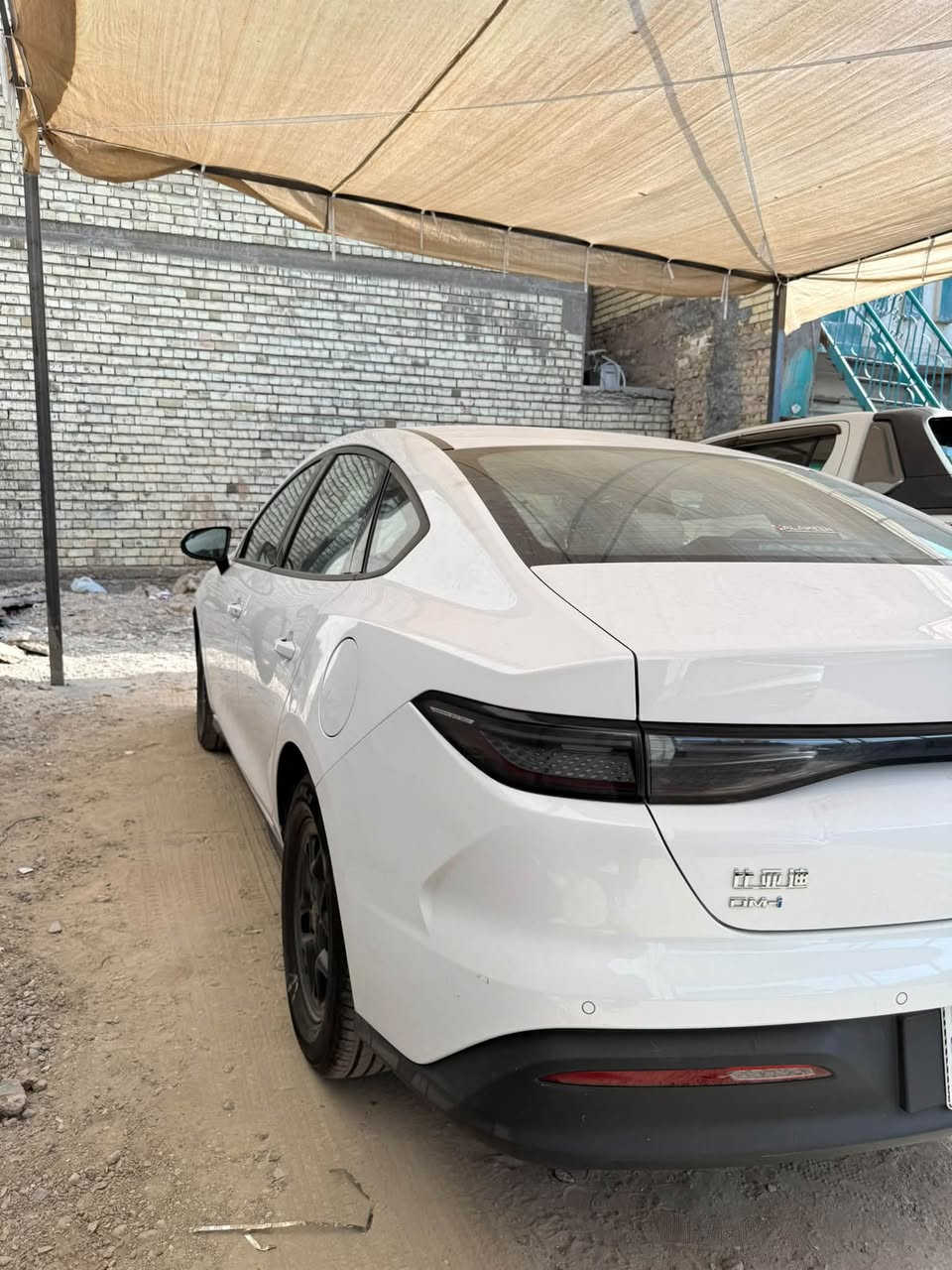 بي واي دي  سيل فايف ٢٠٢٥ ماشية4000  بيها بنيد مبدل وجاملغات الامامية مصبوغة السيارة نظيفة مال بيت  السعر ١١ الف دولار
***********
