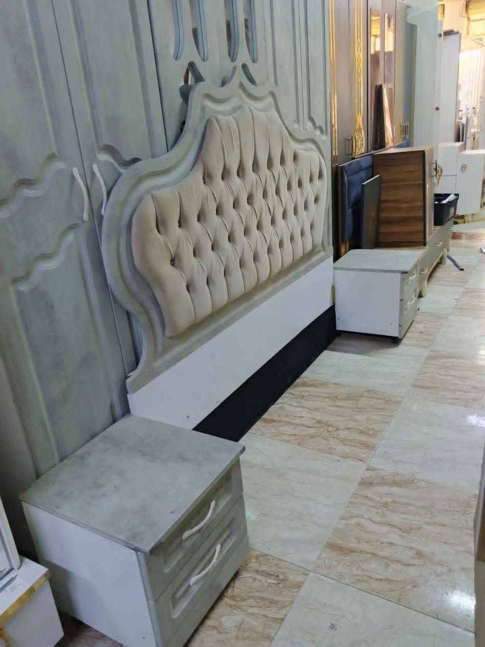 غرفة 6 ابواب 6 قطع
للاستفسار ***********
