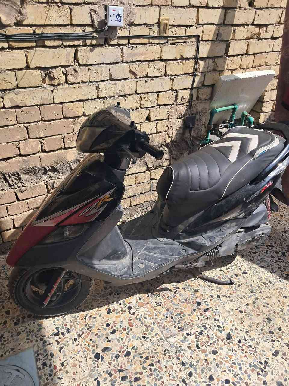 سلام عليكم شباب دراجة للبيع ثعلب كابريتر درجة قبل اسبوعين نازلة رمبة من شارع الضلال بعدهي بترابهة ما مغسوله أوراق كاملة دراجة رايدهة المليون وا مية مستعجل مكاني بغداد الشعلة الدوانم رقمي بي واتساب ***********
