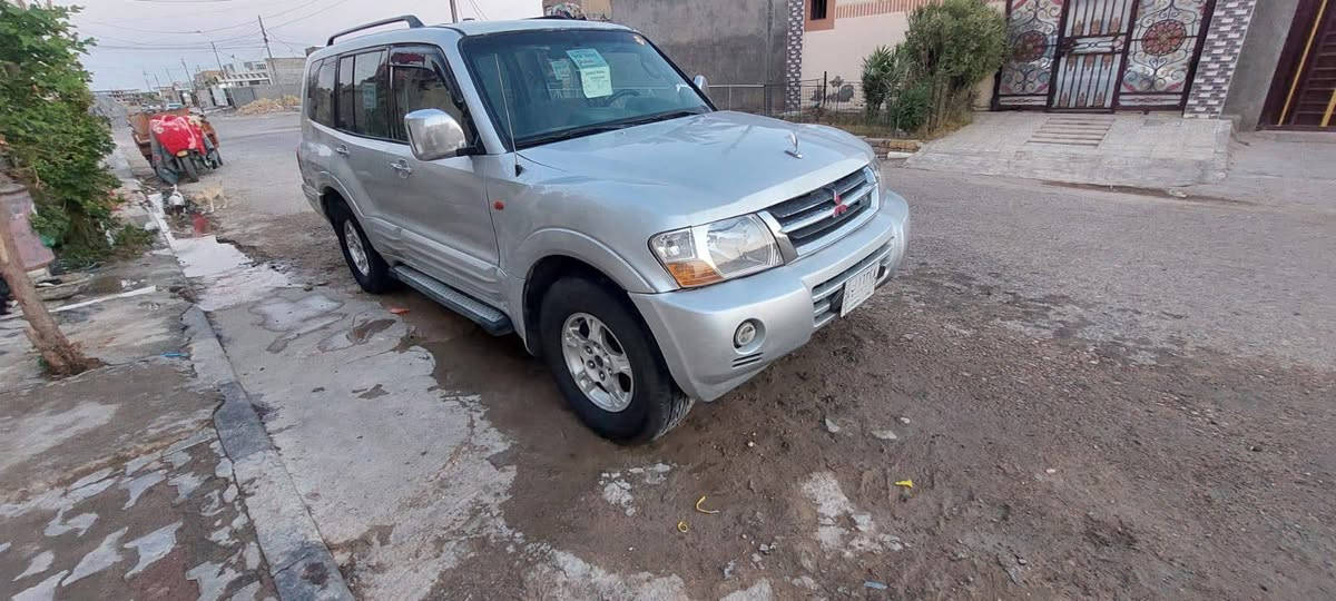 باجيرو خليخي بدون ضربه صبغ عام 
مكينه 3000 قتصاديه 
تبريد 3 قطع 
مراوس مراوس مكاني العمارة 
***********
