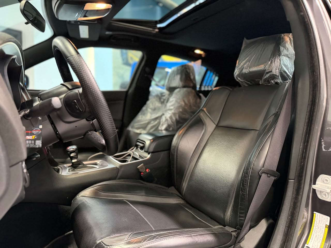 جارجر2022 Sxt Plus قطعة تبديل شركة ، قطعة كلير امريكا /بدون دواخل بدون برشوت
 سعر ($٢٣٥) وبيها مجال 
فول مواصفات ١/١

ماشية ٥٤مايل حقيقي
 سيارة جديد حيل جديد  
والكير والمحرك على وضع الشركة
المواصفات 
فتحة -بصمه -تشغيل عن بعد -
كشنات كهرباي -كشنات هيتر -كشنات تبريد -كشنات خزن -كشن خلفي هيتر

وباقي مواصفات الجارجر المعروفة 
السياره رقم دهوك
 تحويل ثاني يوم 

مكان السياره /دهوك -شارع المعارض 
معرض بياڤ 
للاتصال
***********
دهوك Singapore
