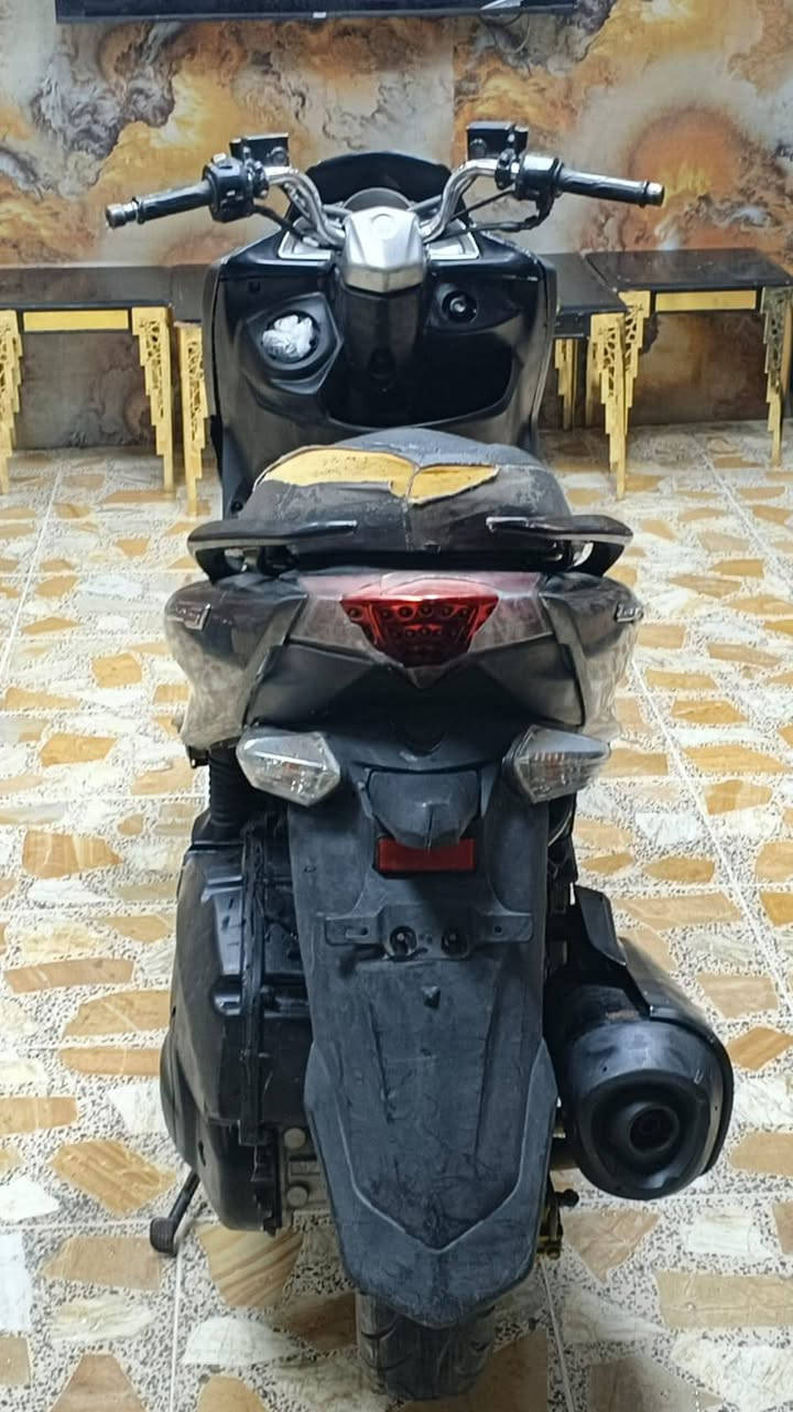 للبيع ماجسته s دراجه كلها بلاديه كهرباء كلها شغاله ستان كهربائي مكينه ناعمه كلش بها شلعه تخبل معدلها حلو بيها لايت زنون  نقصها بس ترايش السعر 650 بيها مجال اتصل وتدلل عنوان بغداد حي النصر ***********
