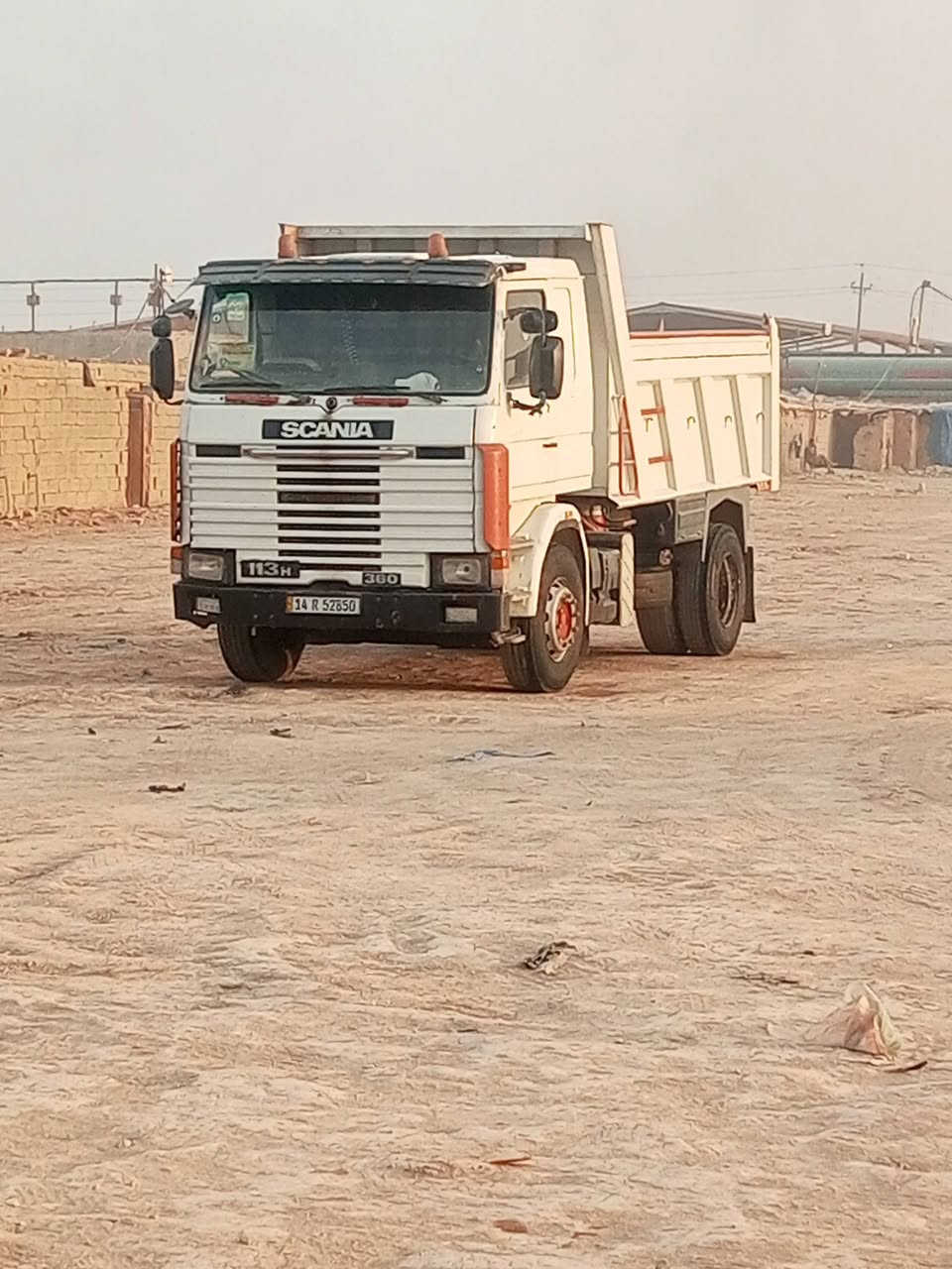 سكانيا للبيع موديل 92 مكينه 112 ونص مجفته جديد كير 5/5 اكسل جديد تخم تاير ***********
