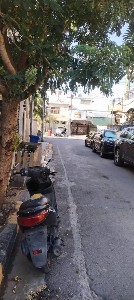 ١٠٠ متر في حي تونس افاق عربية قرب بهاء الكهربائي بناء الثمانينات يعتبر تفليش الواجهة ٥ والنزال ٢٠ السعر ٢٤٥ مليون
***********
