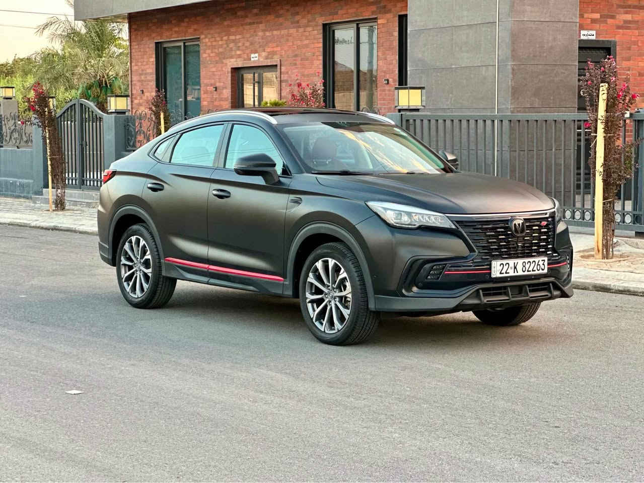 سەیارەی شانگان CS85 فۆل فول مواسەفات، زۆر پاک و بێ کێشە، مەرجی سبوخ نییە و کۆنتڕۆڵی پێش و پاش هەیە. بەناوی خاوەنەکەیەتی، نرخی ١٦٦ وەرەقە. ژمارەی وەتس ئەپ: *********** شقلاوة, أربيل
