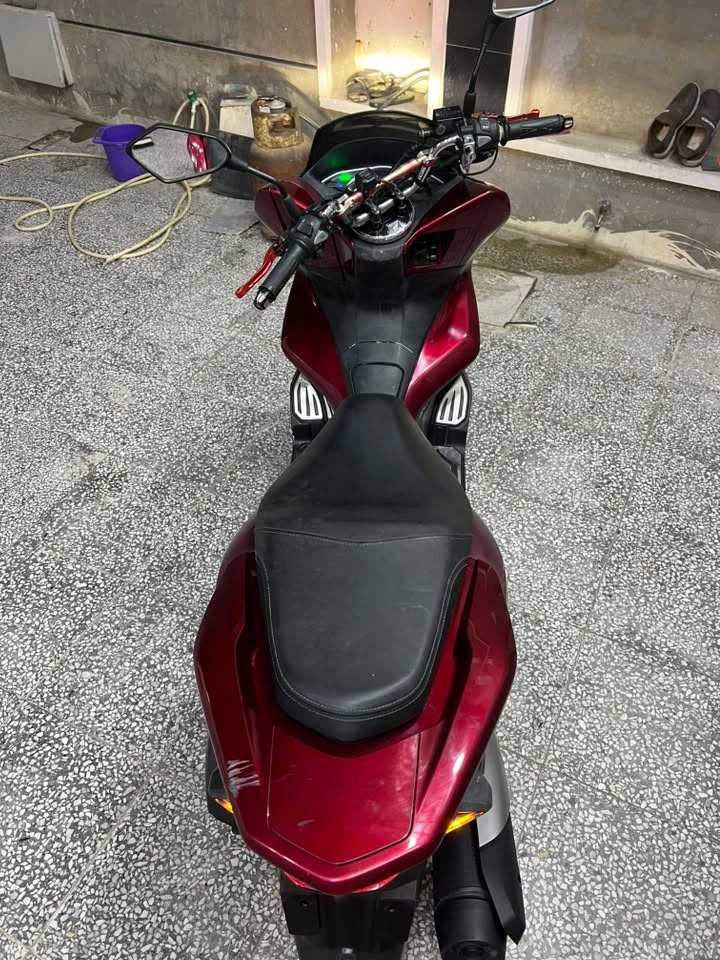السلام عليكم
دراجة PCX جيل ثالث ياباني 🇯🇵
موديل 2018
مكينة 125S
تدفئة يدات
ستاد كهرباء
شاحن
قفل عمبار
تشغيل ذاتي
دراجة مفولة مناقصها أيشي

📞 ***********
فقط ع الرقم متوفر
