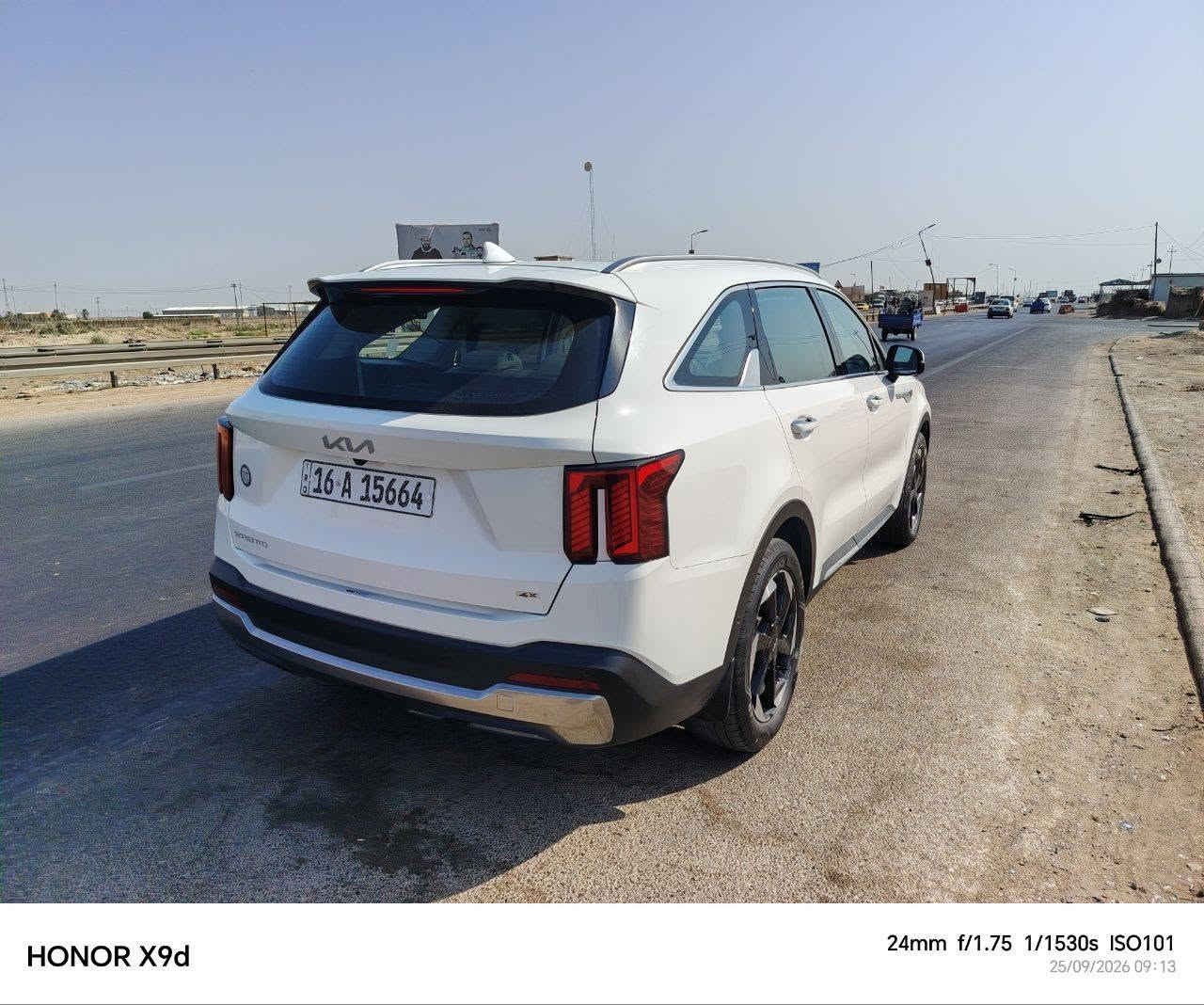 سورنتو 2024 خليجي على فئة بالخليجي 4X ماشيه 14 الف ماخذها زيرو على ايدي
محرك 6 سلندر فور ويل 
بنوراما
كير ماوس 
جنطه كهرباء
كراسي  كهرباء
بصمه ابواب +جنطه بصمه
توقف ذاتي
اوتو هولد
كراسي تدفئة تبريد
ويل 19
رادارات جانبيه
4 كامرات
تشغيل عن بعد
حساسات اطارات
شفتات بالستيرن 
السياره مواصفاتها بلادي كوري مو تجاريه 
وباقي الموصفات المعروفه
السياره ستخدام بيت فقط مشي ونضافة حقيقية
و مكفوله كفاله عامه  
مكان السياره الديوانية 
***********
***********

نص مكتوب في الصور:
- HONOR X9d 24mm f/1.75 1/1910s ISO100 25/09/2026 09:13
- HONOR X9d 24mm f/1.75 1/1508s ISO100 25/09/2026 09:13
- HONOR X9d 17mm f/2.2 1/2492s ISO100 25/09/2026 09:13
- HONOR X9d 24mm f/1.75 1/1530s ISO101 25/09/2026 09:13
- HONOR X9d 17mm f/2.2 1/2605s ISO100 25/09/2026 09:13